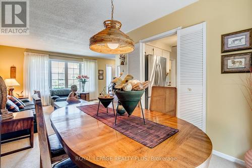 3389 Rockwood Drive, Burlington, ON - Indoor Photo Showing Dining Room