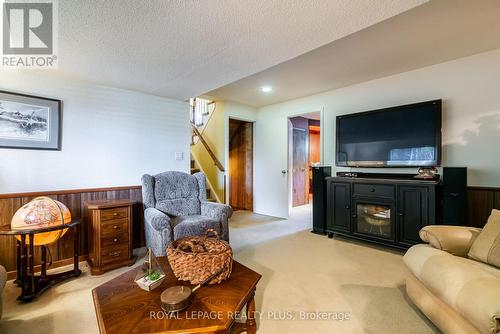 3389 Rockwood Drive, Burlington, ON - Indoor Photo Showing Other Room