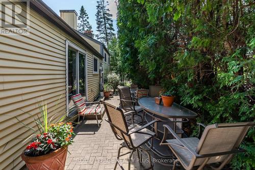 3389 Rockwood Drive, Burlington, ON - Outdoor With Deck Patio Veranda