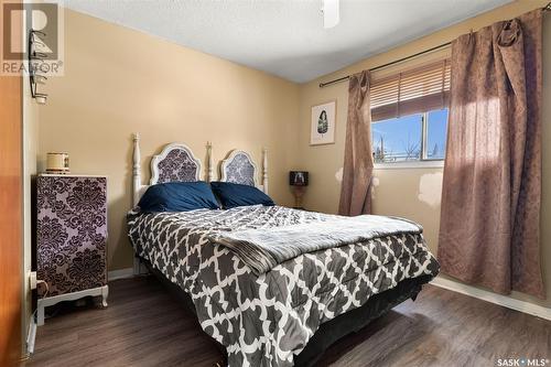 2105 5Th Avenue N, Regina, SK - Indoor Photo Showing Bedroom