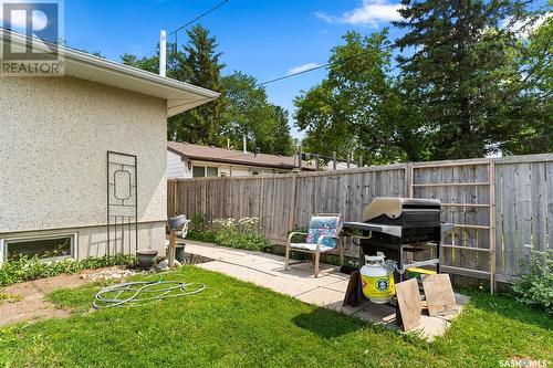 2105 5Th Avenue N, Regina, SK - Outdoor