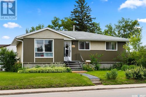 2105 5Th Avenue N, Regina, SK - Outdoor With Facade