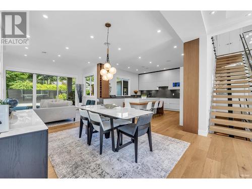 3602 Bluebonnet Road, North Vancouver, BC - Indoor Photo Showing Dining Room
