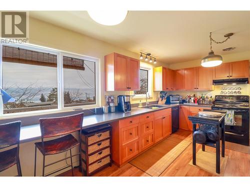 3812 Albrecht Road, Naramata, BC - Indoor Photo Showing Kitchen With Double Sink