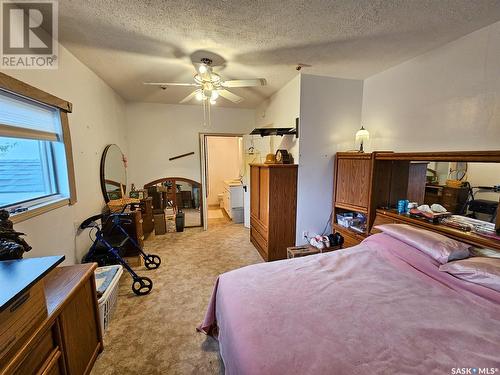 210 1St Street W, Frontier, SK - Indoor Photo Showing Bedroom