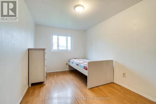 #120 - 1221 Dundix Road, Mississauga, ON - Indoor Photo Showing Bedroom