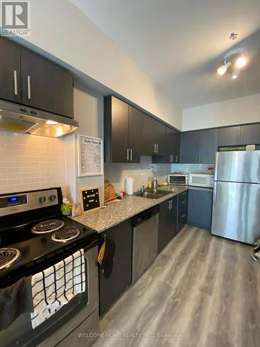 #G114 - 275 Larch Street, Waterloo, ON - Indoor Photo Showing Kitchen With Double Sink