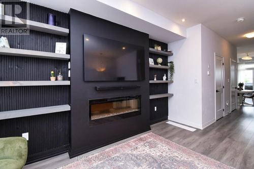 14 - 106 Court Drive, Brant (Paris), ON - Indoor With Fireplace