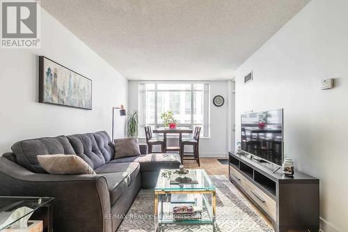 1109 - 20 Blue Jays Way, Toronto, ON - Indoor Photo Showing Living Room