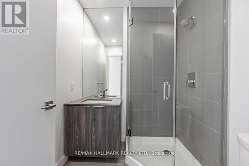1805 - 609 Avenue Road, Toronto C02, ON - Indoor Photo Showing Bathroom