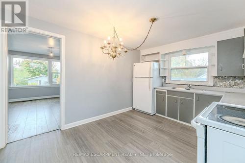 58 Mildred Avenue, St. Catharines, ON - Indoor Photo Showing Kitchen