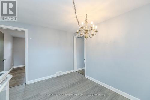 58 Mildred Avenue, St. Catharines, ON - Indoor Photo Showing Other Room