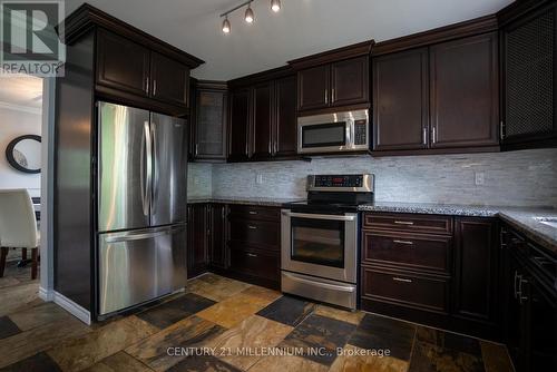 9 Whitehorn Crescent, Barrie, ON - Indoor Photo Showing Kitchen With Stainless Steel Kitchen