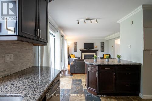 9 Whitehorn Crescent, Barrie, ON - Indoor Photo Showing Kitchen