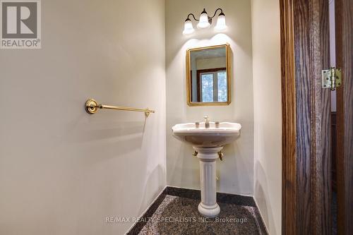 2393 Kenbarb Road, Mississauga (Cooksville), ON - Indoor Photo Showing Bathroom