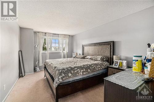 6415 Viseneau Drive, Ottawa, ON - Indoor Photo Showing Bedroom