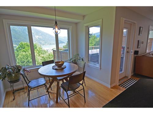 704 Wasson Street, Nelson, BC - Indoor Photo Showing Dining Room