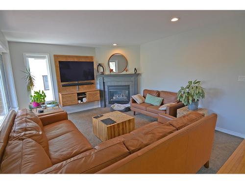 704 Wasson Street, Nelson, BC - Indoor Photo Showing Living Room With Fireplace