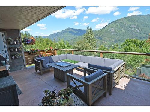 704 Wasson Street, Nelson, BC - Outdoor With Deck Patio Veranda With Exterior