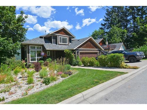 704 Wasson Street, Nelson, BC - Outdoor With Facade