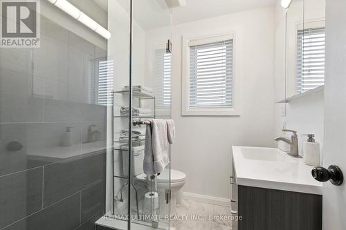 405 Northcliffe Boulevard, Toronto, ON - Indoor Photo Showing Bathroom