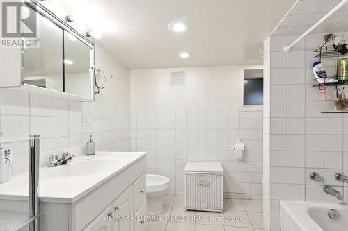 405 Northcliffe Boulevard, Toronto, ON - Indoor Photo Showing Bathroom