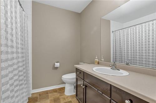 5763 Hemlock Street, Niagara Falls, ON - Indoor Photo Showing Bathroom