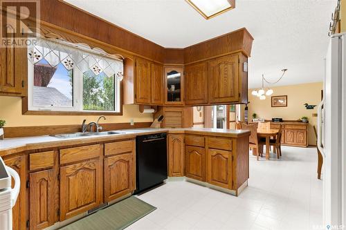 514 Railway Avenue, Pilot Butte, SK - Indoor Photo Showing Kitchen With Double Sink