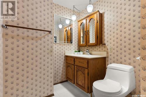 514 Railway Avenue, Pilot Butte, SK - Indoor Photo Showing Bathroom