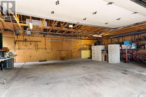 514 Railway Avenue, Pilot Butte, SK - Indoor Photo Showing Garage