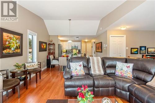 131A Third Street W Unit#4, Cornwall, ON - Indoor Photo Showing Living Room