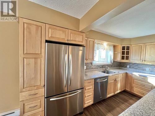 743 Walkem Street, Quesnel, BC - Indoor Photo Showing Kitchen With Stainless Steel Kitchen