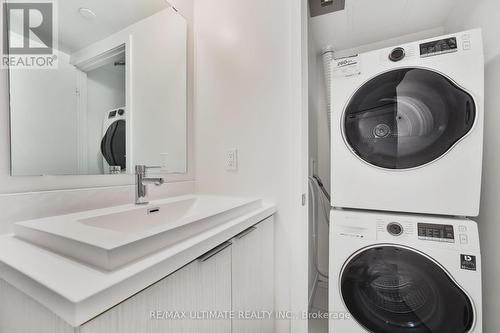 1508 - 2 Sonic Way, Toronto C11, ON - Indoor Photo Showing Laundry Room