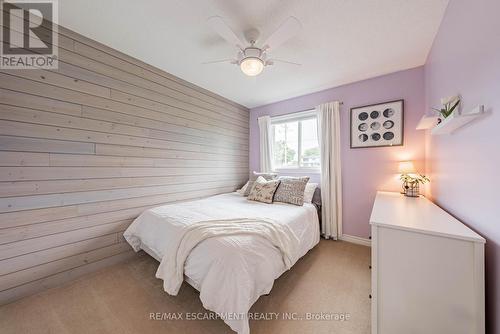 37 Thames Way, Hamilton, ON - Indoor Photo Showing Bedroom