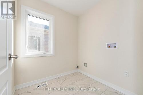 50 Lilac Circle, Haldimand, ON - Indoor Photo Showing Other Room