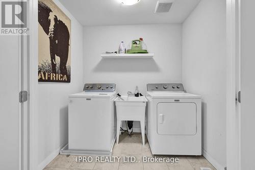 58 Columbus Gate, Hamilton, ON - Indoor Photo Showing Laundry Room