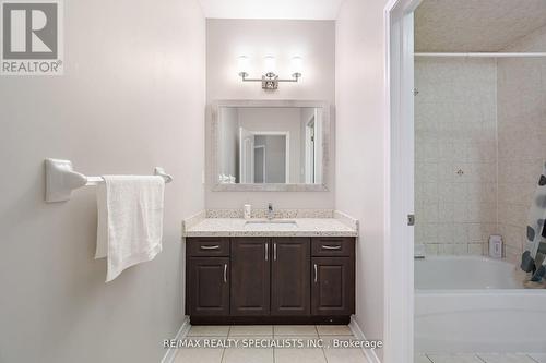 61 Haviland Circle, Brampton, ON - Indoor Photo Showing Bathroom