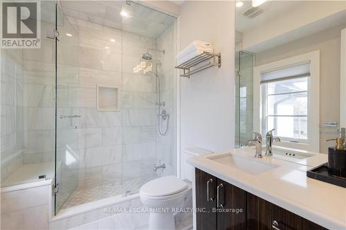 1325 Sheldon Avenue, Oakville (Bronte East), ON - Indoor Photo Showing Bathroom