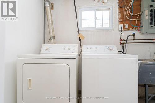 143 Brentwood Drive, Brampton, ON - Indoor Photo Showing Laundry Room