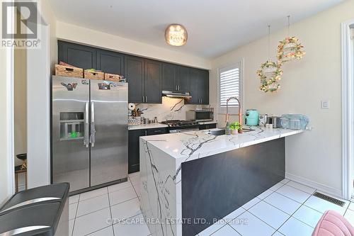 262 Sky Harbour Drive, Brampton (Bram West), ON - Indoor Photo Showing Kitchen