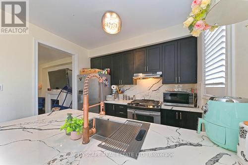 262 Sky Harbour Drive, Brampton (Bram West), ON - Indoor Photo Showing Kitchen