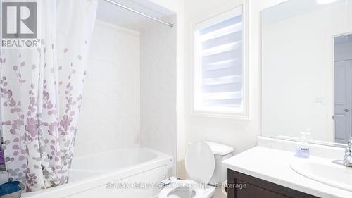 32 Benhurst Crescent, Brampton, ON - Indoor Photo Showing Bathroom