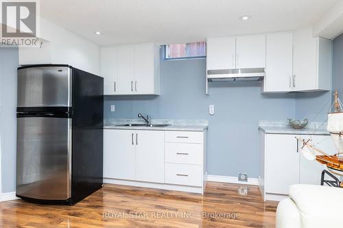 22 Gecko Court, Brampton, ON - Indoor Photo Showing Kitchen With Double Sink