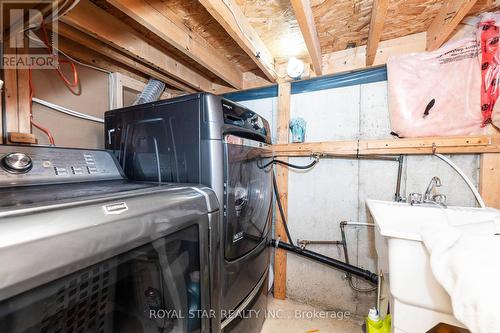 22 Gecko Court, Brampton, ON - Indoor Photo Showing Laundry Room