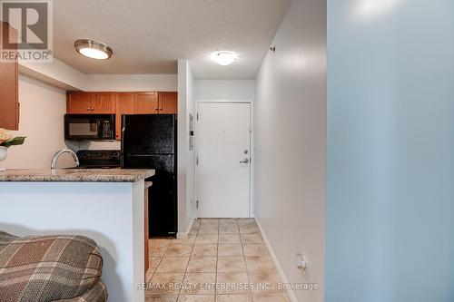 407 - 5225 Finch Avenue E, Toronto E07, ON - Indoor Photo Showing Kitchen