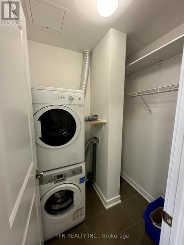 518 - 9201 Yonge Street, Richmond Hill (Langstaff), ON - Indoor Photo Showing Laundry Room