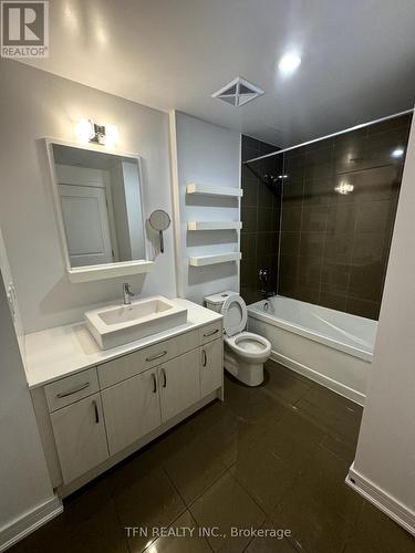 518 - 9201 Yonge Street, Richmond Hill (Langstaff), ON - Indoor Photo Showing Bathroom