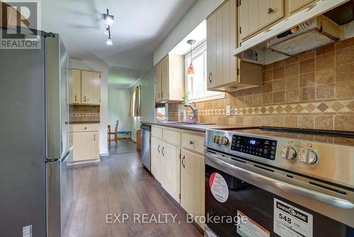 2200 Richardson Street, Innisfil (Stroud), ON - Indoor Photo Showing Kitchen