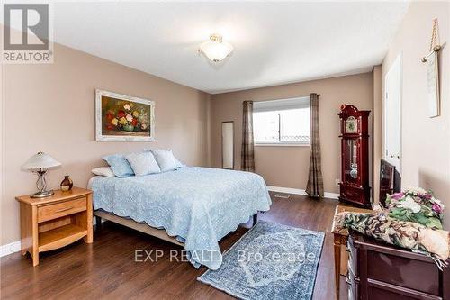 2200 Richardson Street, Innisfil (Stroud), ON - Indoor Photo Showing Bedroom