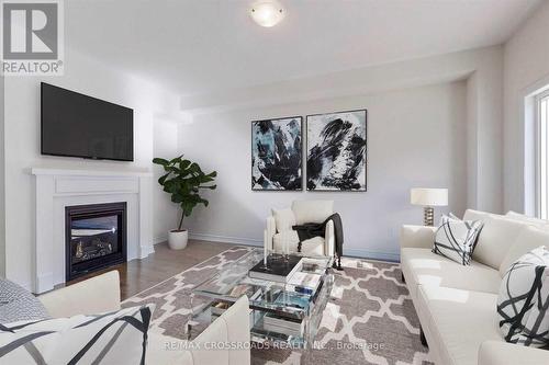 376 Danny Wheeler Boulevard, Georgina (Keswick North), ON - Indoor Photo Showing Living Room With Fireplace